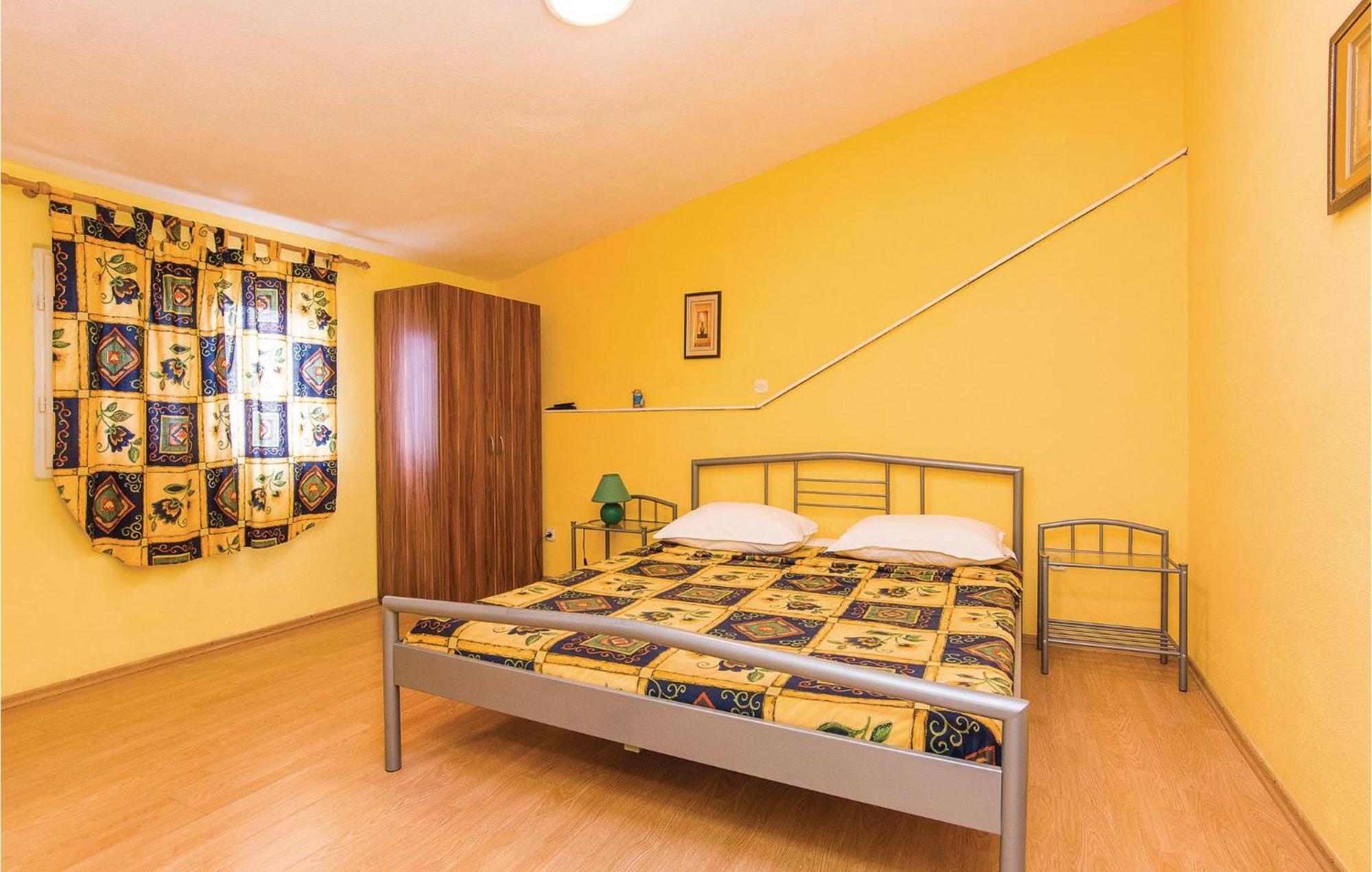 Pet Friendly Apartment In Pakostane With Kitchen Exteriér fotografie