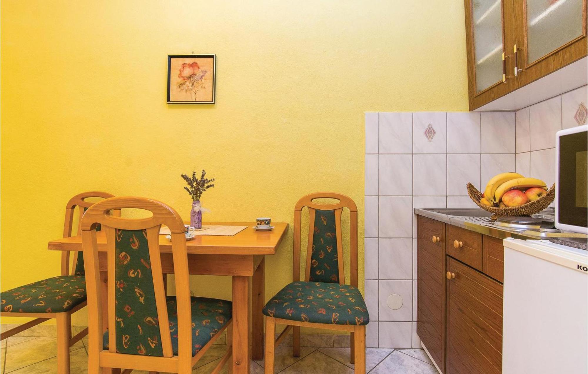 Pet Friendly Apartment In Pakostane With Kitchen Exteriér fotografie